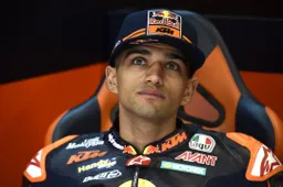 Moto2: Jorge Martín, sogni iridati sfumati col ritiro a Barcellona