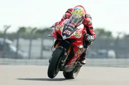 BSB Donington Qualifiche: Brookes in pole per 0"072 su Redding