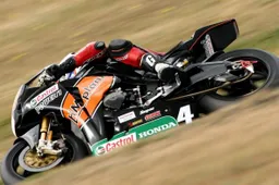 BSB Snetterton Gara 2: Brookes vince ancora, Kiyonari KO