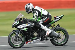 Superstock 600 Nurburgring Qualifiche 2: pole per Joshua Day