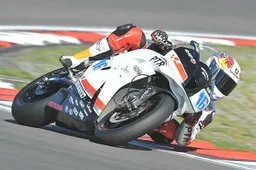 Supersport Portimao Prove 1: Jules Cluzel in testa