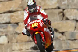 Moto2: Julian Simon dimesso dall'ospedale, lungo stop