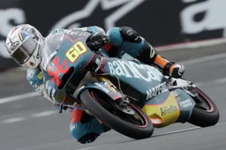 125cc Le Mans Gara: Julian Simon vince, sbaglia ancora Iannone