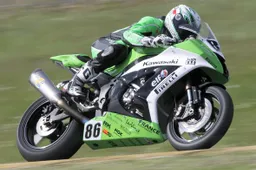 FSBK: con Julien Da Costa la Kawasaki detta legge nella Superbike francese