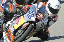 Red Bull Rookies Cup Gara 2: Karel Hanika chiude la stagione in bellezza