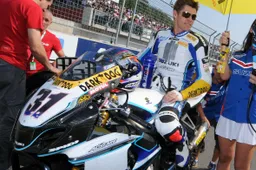 IDM Superbike: il team Holzhauer vicinissimo a Karl Muggeridge