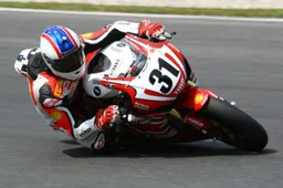 IDM Superbike: già iniziato il 2011 per Muggeridge e Honda Holzhauer