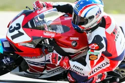 IDM Superbike Oschersleben: seconda pole di fila per Karl Muggeridge