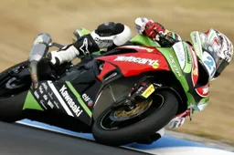 Supersport Phillip Island: Katsuaki Fujiwara fuori dalla zona punti