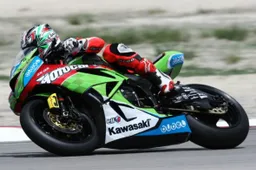 Supersport: Katsuaki Fujiwara punta alla top 5 di campionato