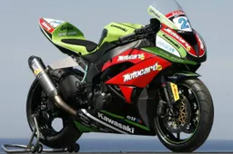 Supersport: sviluppi motoristici per la Kawasaki a Valencia