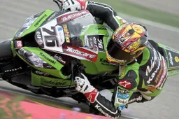 Kawasaki ad Aragon "ritrova" Sykes, progressi per Baz