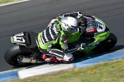 Superbike: la Kawasaki brilla nei primi test a Phillip Island