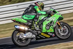 Kawasaki SRC cambia tutto per l'assalto al FIM EWC 2022