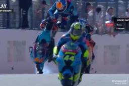 Moto3: Joel Kelso si ferisce nel pazzesco botto con Holgado dopo la fine