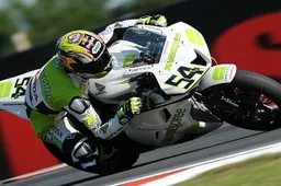 Supersport Nurburgring Qualifiche 1: Sofuoglu inarrestabile