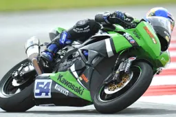 Supersport Silverstone Prove 1: Sofuoglu precede Lowes