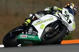 Supersport: Kenan Sofuoglu si allena con il Supermotard