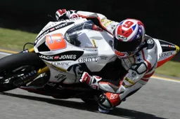 Moto2: salta il team Jack & Jones di Antonio Banderas
