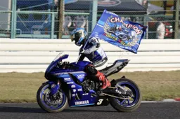 All Japan Superbike Suzuka Gara 1: vince Nakasuga, Nozane Campione