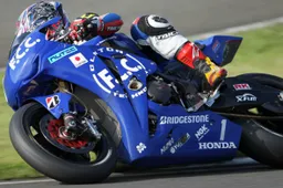 All Japan Superbike Suzuka Gara 2: Kousuke Akiyoshi chiude il 2011 in bellezza