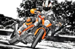 Anteprima KTM 1290 Super Duke R