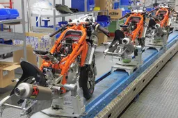 Moto3: commercializzate ben 67 KTM RC 250 R