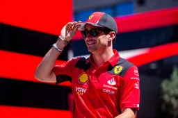 F1, Leclerc si fida della Ferrari: "Non mi cambierei con Verstappen"