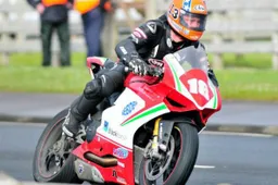 Tourist Trophy: Lee Johnston al via con la Ducati 1199 Panigale anche nel 2013
