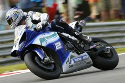 BSB: Primo match point a Cadwell Park per Leon Camier