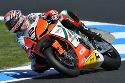 Superbike: Leon Camier si prepara per Donington Park