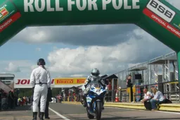 BSB Mallory Park Qualifiche: Camier in pole, secondo Hill