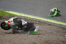 BSB Knockhill Prove 2 Luke Mossey leader, Leon Haslam non correrà