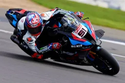 Leon Haslam torna protagonista nel British Superbike