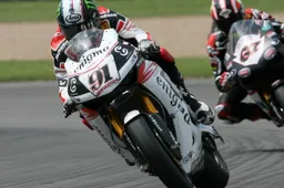 Superbike: Leon Haslam verso la riconferma in Stiggy
