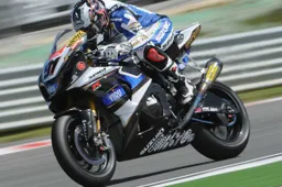 Superbike: Leon Haslam "Dopo Valencia ancora al comando"