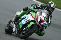 BSB Brands Hatch Indy, Gara 2: Leon Haslam torna alla vittoria