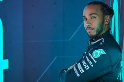 F1, Lewis Hamilton smentisce tensioni con Mercedes: vuole il rinnovo