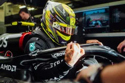 F1, Mercedes delude: Hamilton furioso con il team e Wolff già si arrende