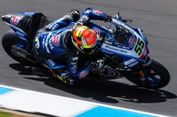 Superbike Test Phillip Island Turno 1: Andrea Locatelli la zampata