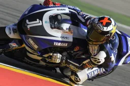 Jorge Lorenzo è tornato in sella per la prima volta dopo l'infortunio