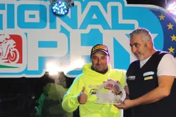 Lorenzo Lanzi intramontabile, corre nel National con la Ducati V4R