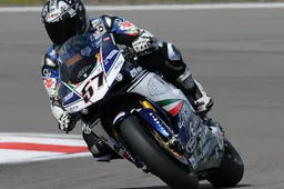 Superbike Magny Cours Qualifiche 1: Lanzi e 4 italiani al top