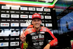 MotoGP: intervento OK per Lorenzo Savadori, obiettivo rientro a Silverstone