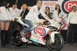 Superbike: presentato al Motor Bike Expo il Team Pata