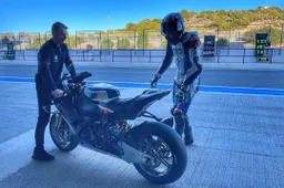 Superbike, BMW all'assalto: occhio ai 'satelliti' Laverty e Baz