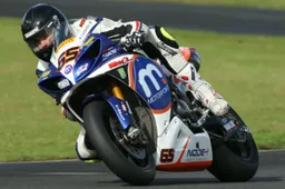 BSB: Loris Baz firma con Motorpoint Yamaha per il 2011