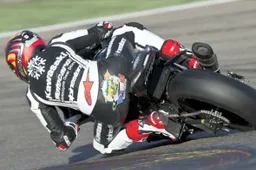 Superbike: Loris Baz sviluppa le novità 2014 Kawasaki