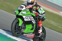 Superbike Assen Superpole: prima pole per Loris Baz