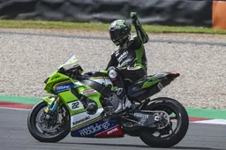 Superbike: Alex Lowes caustico "Toprak che schiaffi alla Yamaha"